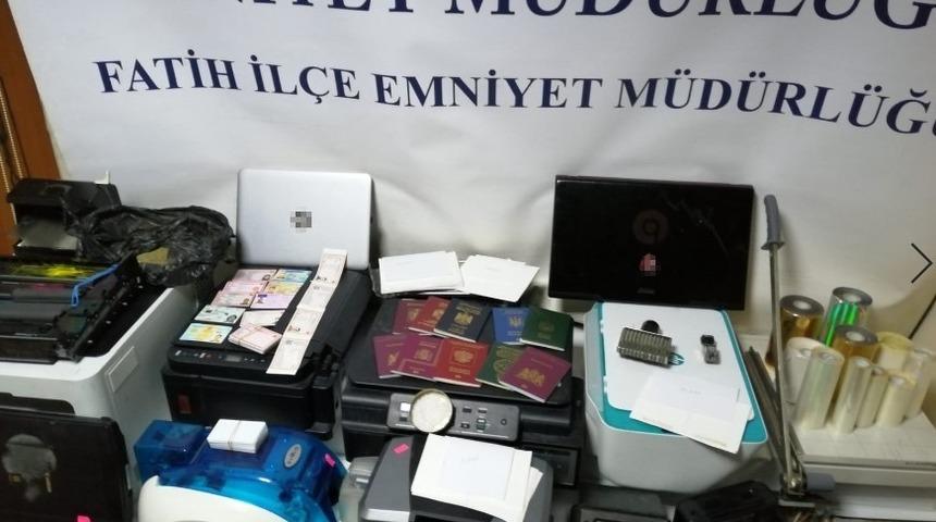 Sahte pasaport temin eden ş&uuml;pheli yakalandı