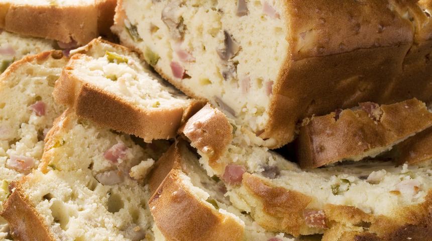 Var mı Hamur İşi Gibisi: Mısırlı Tuzlu Kek Tarifi