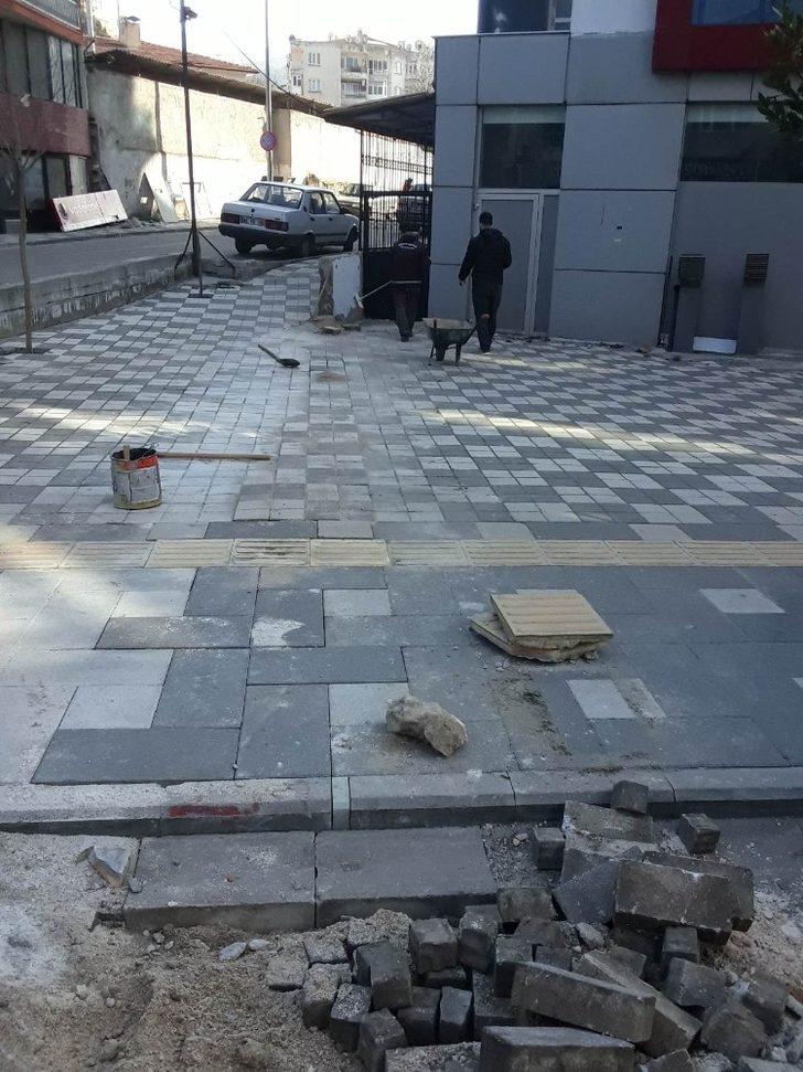 Soma sokaklarında bakım onarım işleri devam ediyor G3