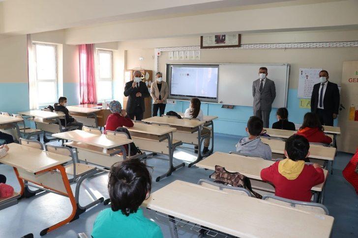 Hakkari’de yüz yüze eğitim başladı G3