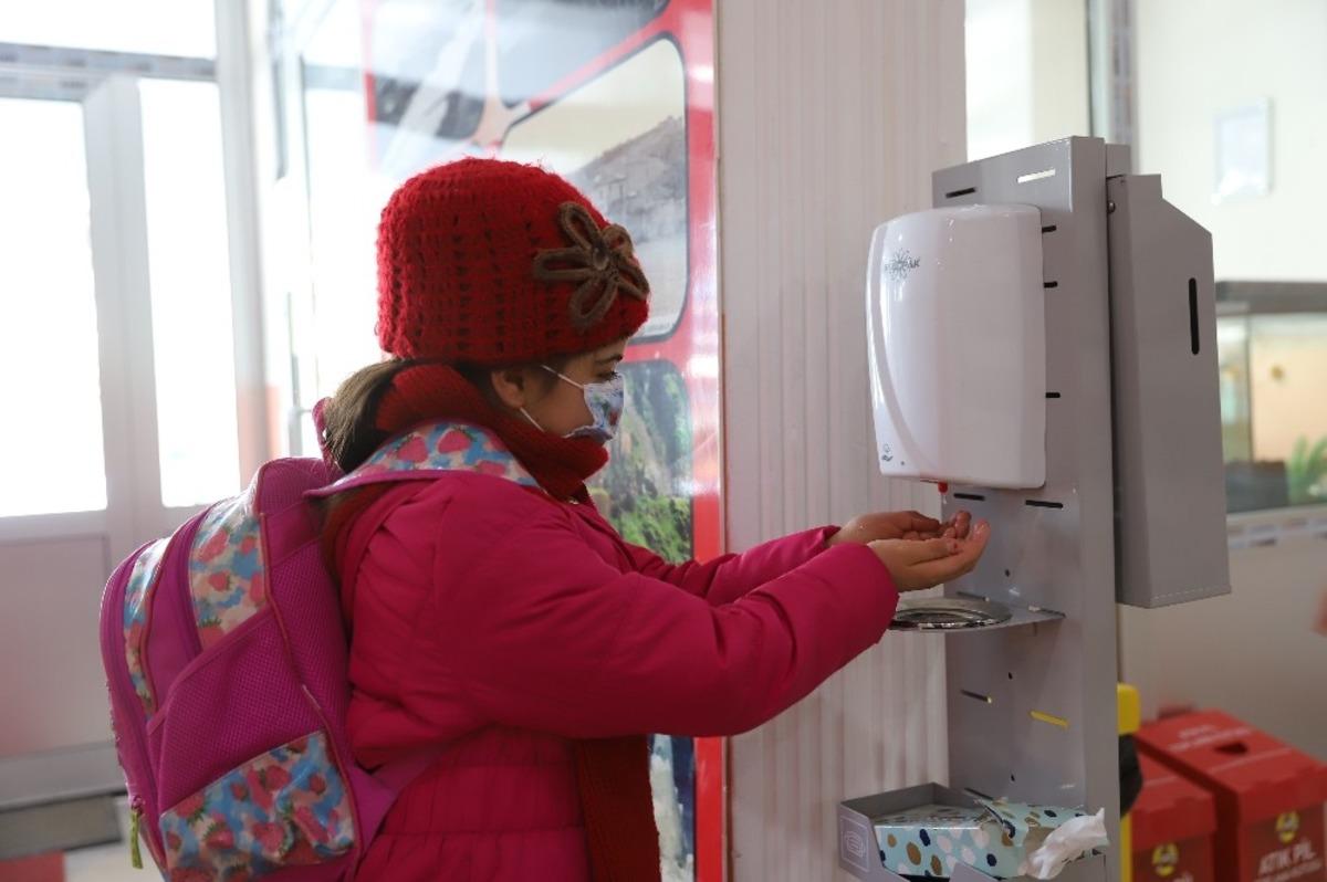 Ardahan&rsquo;da y&uuml;z y&uuml;ze eğitim başladı