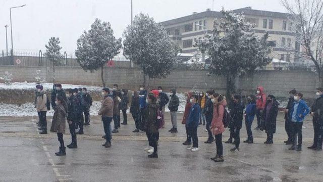Eskişehir’de ‘yüz yüze eğitim’ için ilk ders zili çaldı