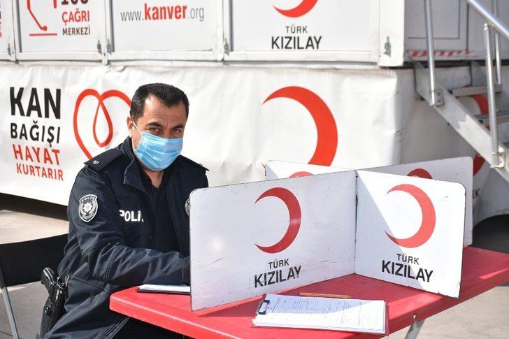 Buharkent’te kan bağışı rekoru kırıldı G4