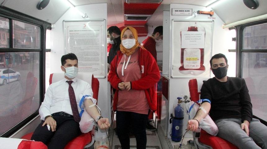 “İyiki varsın kan dostum” kampanyasına destek