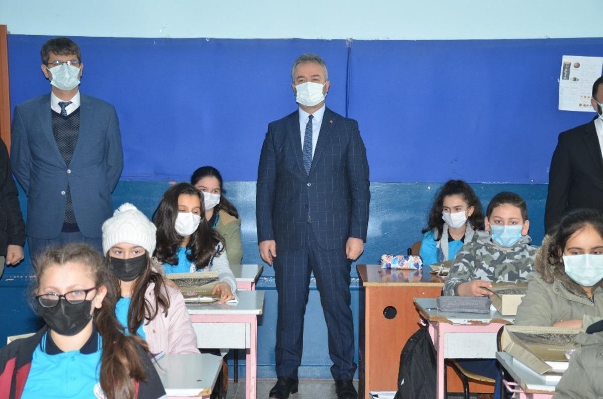 19 Mayıs Belediyesi&rsquo;nden &ouml;ğrencilere &rsquo;hoş geldin&rsquo; hediyesi