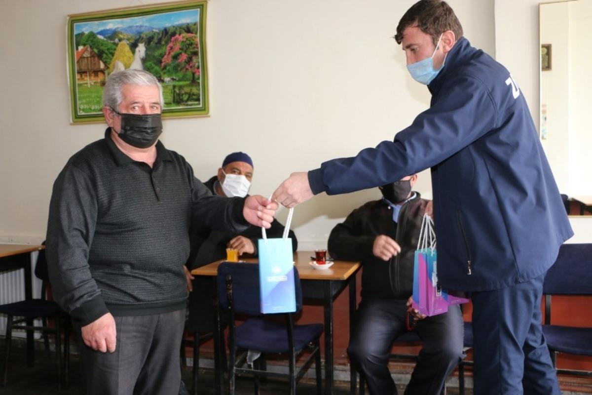 Aziziye&rsquo;deki kahvehanelere &ldquo;ilk g&uuml;n&rdquo; s&uuml;rprizi