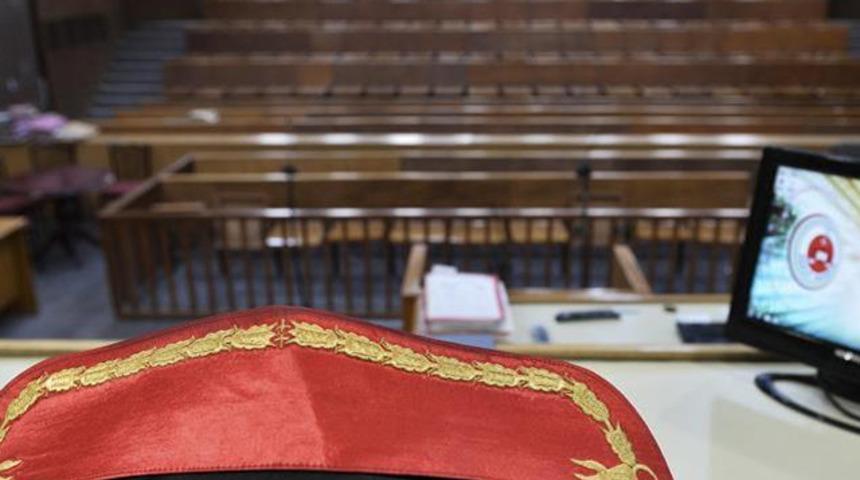 Polisi makasla öldürmeye çalıştı! Mahkeme heyetinin sorusuna bakın ne cevap verdi