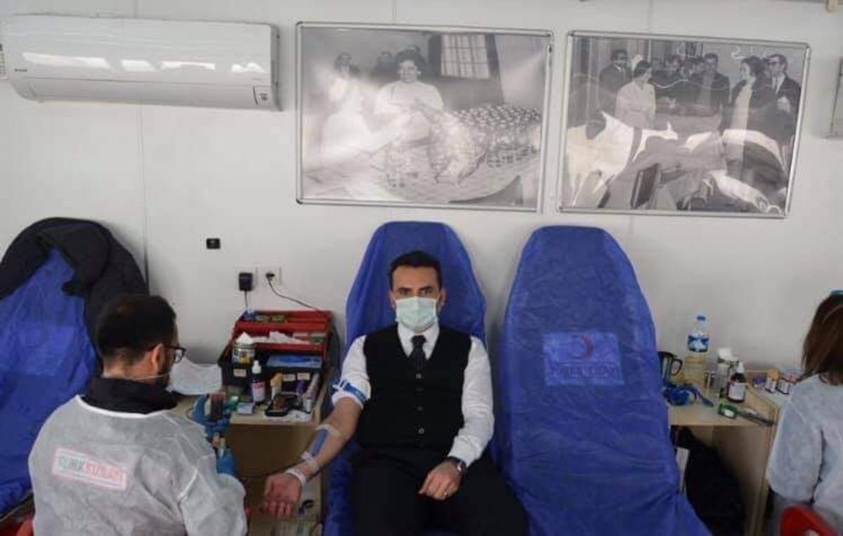 Kaymakam &Ccedil;elik&rsquo;ten kan bağışı