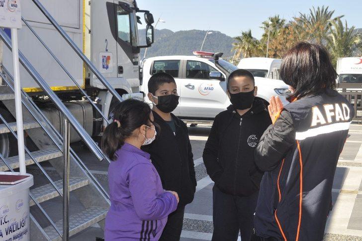 Simülasyonlu deprem TIR’ı Marmaris’te G3