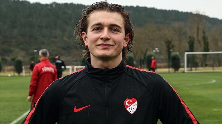 Bursaspor, Ali Akman'ın sözleşmesini feshettiğini TFF'ye bildirdi