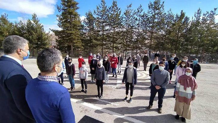 Bayburt’ta 12 bin 968 öğrenci tam zamanlı yüz yüze eğitime başladı G2