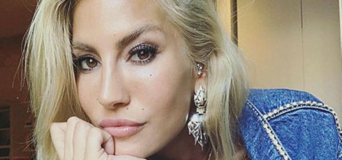 &Ccedil;ağla Şıkel&rsquo;den g&ouml;z yaşartan paylaşım: 'Daha fazla yazamayacağım'