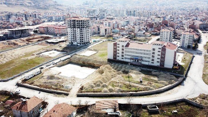 Battalgazi’de yarı olimpik kapalı yüzme havuzu için ilk kazma vuruldu G2