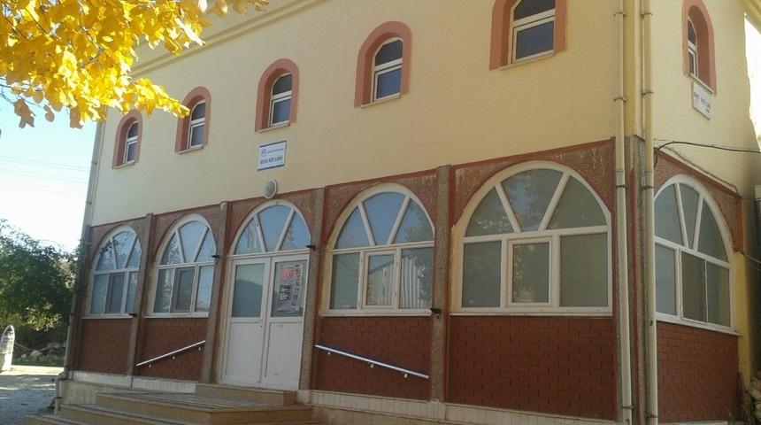 Gen&ccedil;ler i&ccedil;in k&ouml;ye k&uuml;t&uuml;phane kuracak