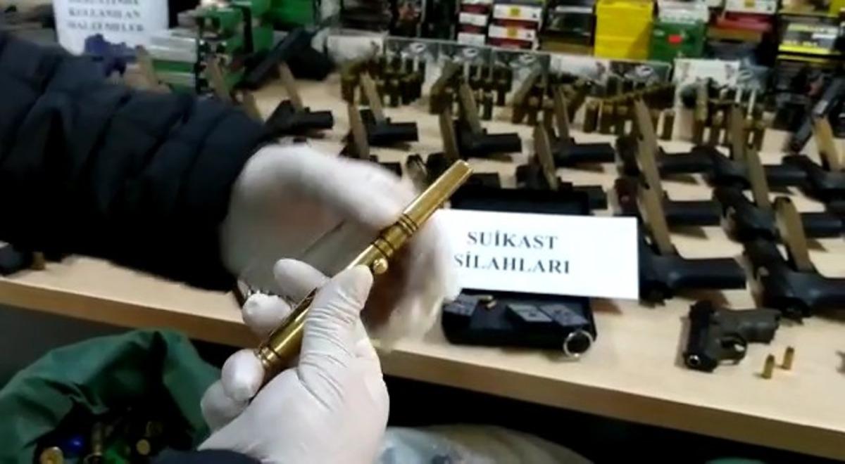 Ka&ccedil;ak silah operasyonunda kalem ve anahtarlık g&ouml;r&uuml;n&uuml;ml&uuml; ruhsatsız tabancalar dikkat &ccedil;ekti