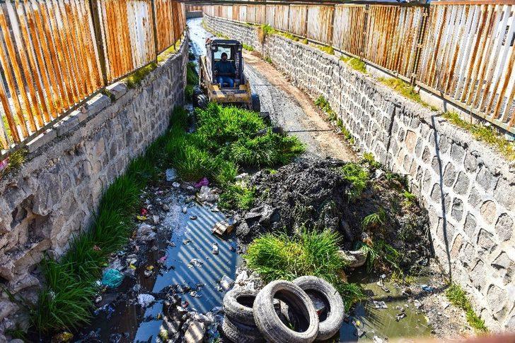 Ceylanpınar’daki Antep Deresi temizleniyor G3