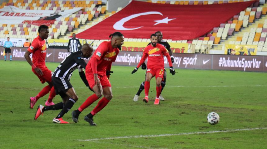 Yeni Malatya'da tepki: Penaltı verilmedi