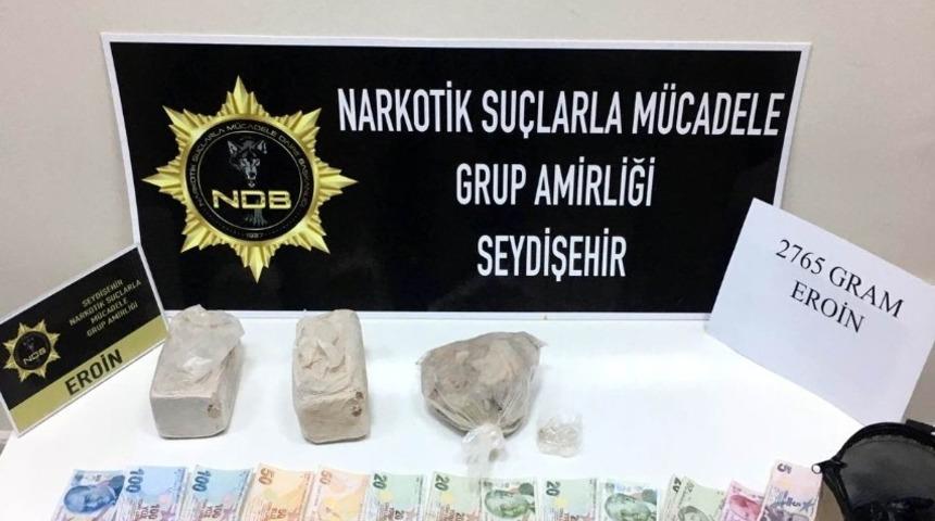 Cezaevinden izinli &ccedil;ıktı, 2 kilo 765 gram eroinle yakalandı