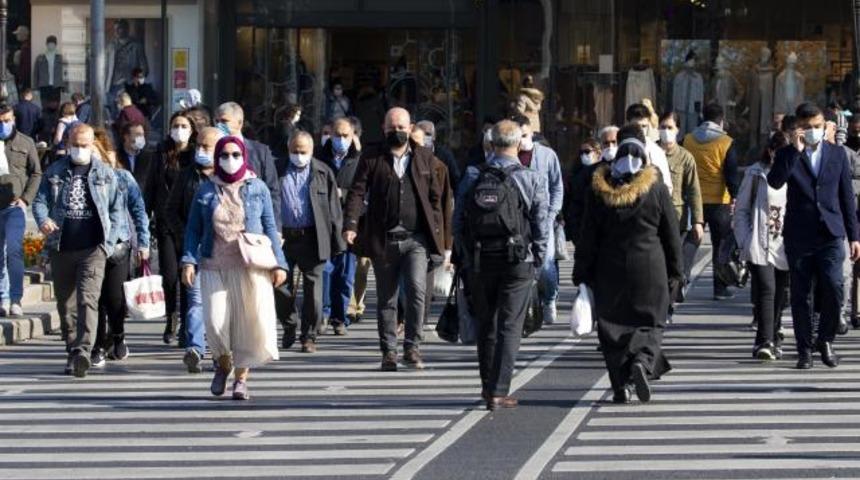 Bilim Kurulu Üyesi İlhan'dan 'normalleşme' açıklaması: Kurallara uyulmazsa hemen kapatılabilir