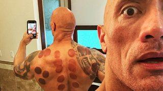Bardak çektiren Dwayne Johnson sırtının halini görünce şaşkına döndü