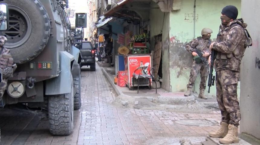 Terör örgütü PKK'ya destek veren derneğe operasyon: 16 gözaltı