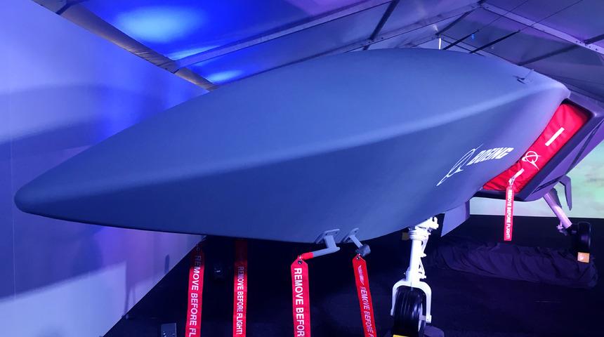 Boeing 'gizli silahını' uçurdu!