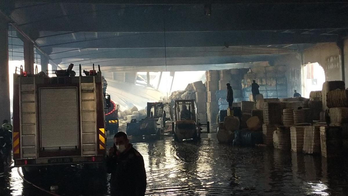 Tekstil fabrikasındaki yangın 13 saatte kontrol altına alındı