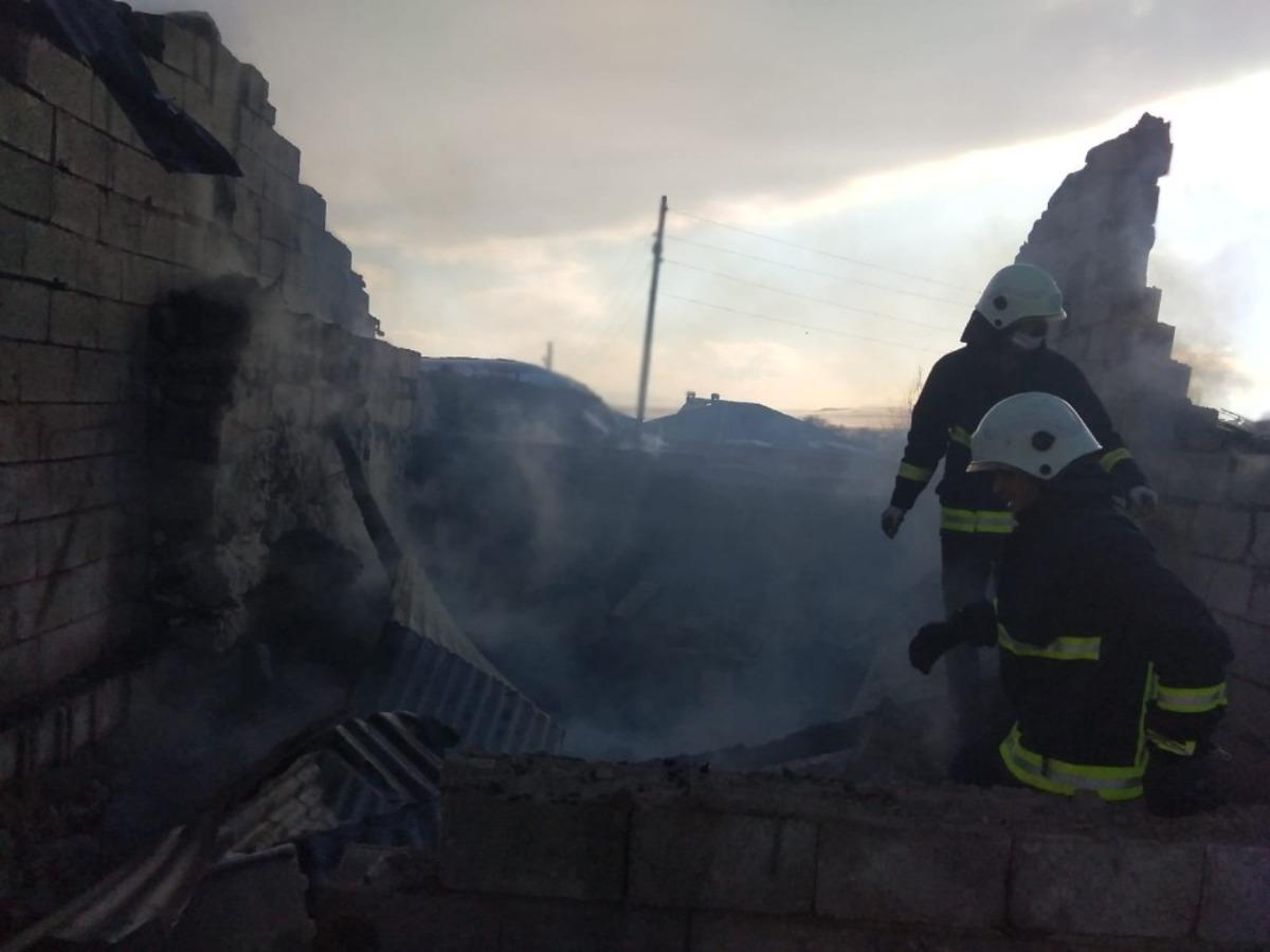 &Ouml;zalp il&ccedil;esinde korkutan yangın