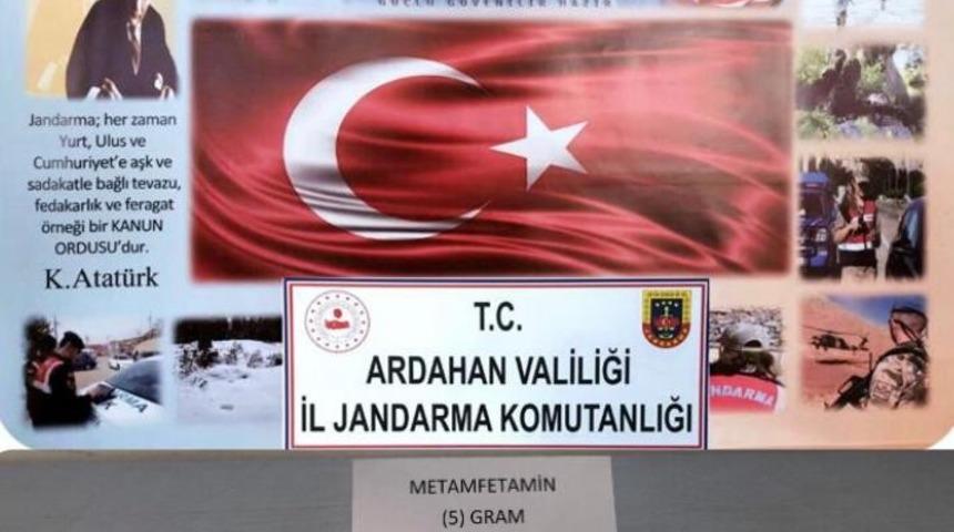 Jandarmadan uyuşturucu operasyonu: 1 g&ouml;zaltı