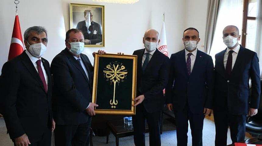 Kilis heyeti Bakan Adil Karaismailoğlu ile bir araya geldi