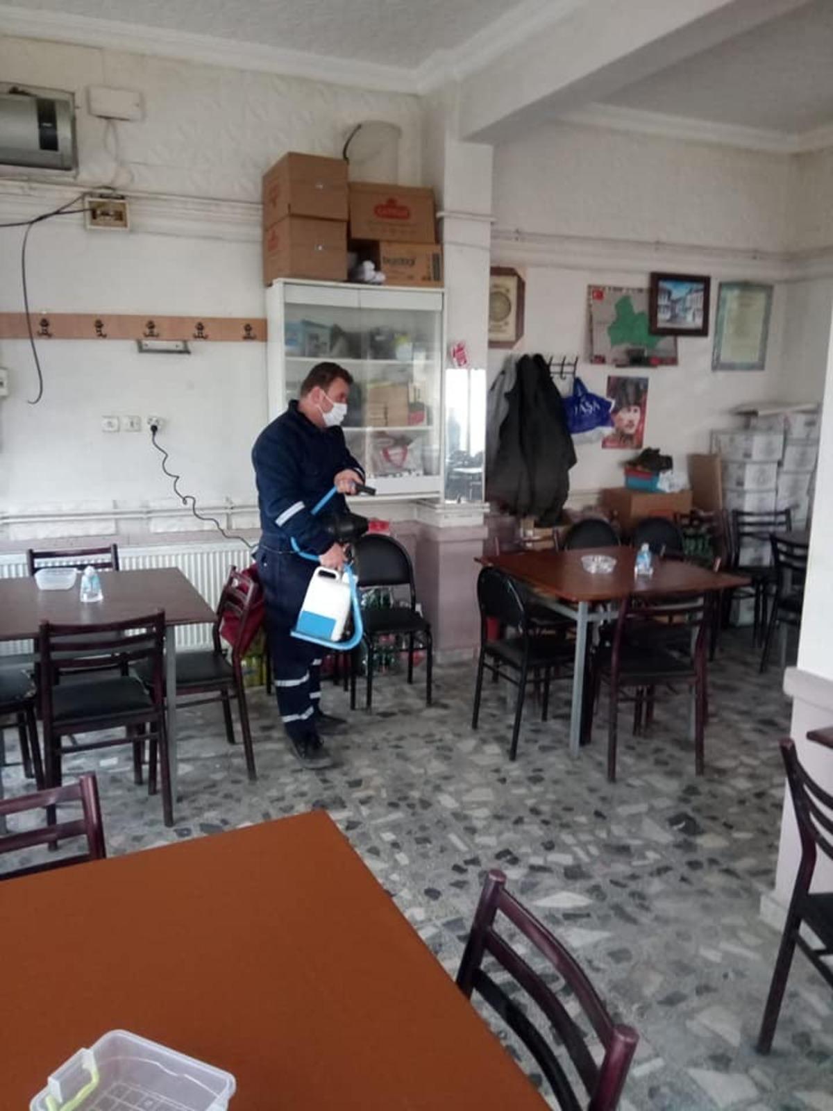 Osmaneli&rsquo;nde a&ccedil;ılan işletmeler dezenfekte edildi