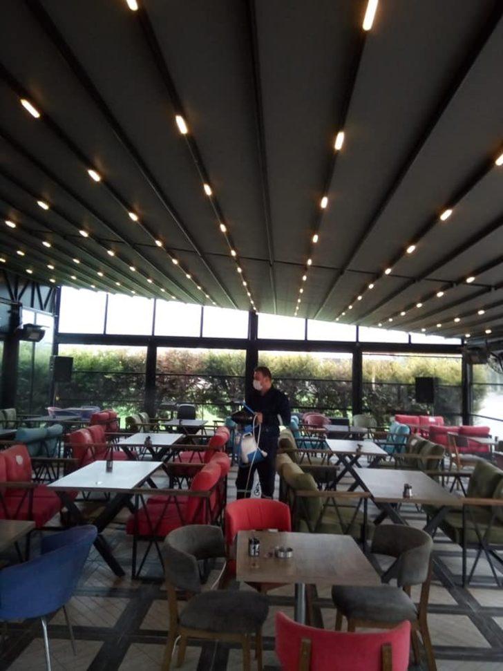 Osmaneli’nde açılan işletmeler dezenfekte edildi G3