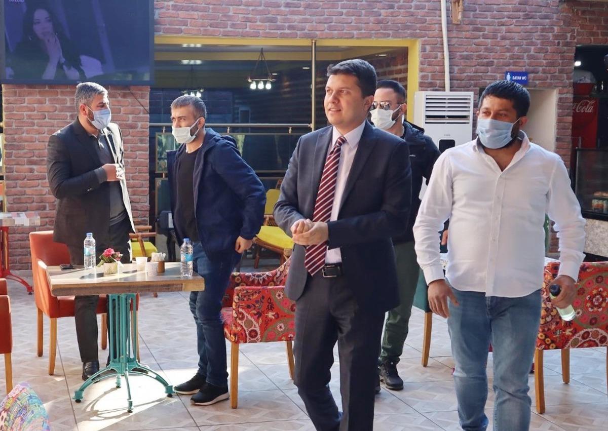 Silvan Kaymakamı &Ouml;zt&uuml;rk esnafla bir araya geldi