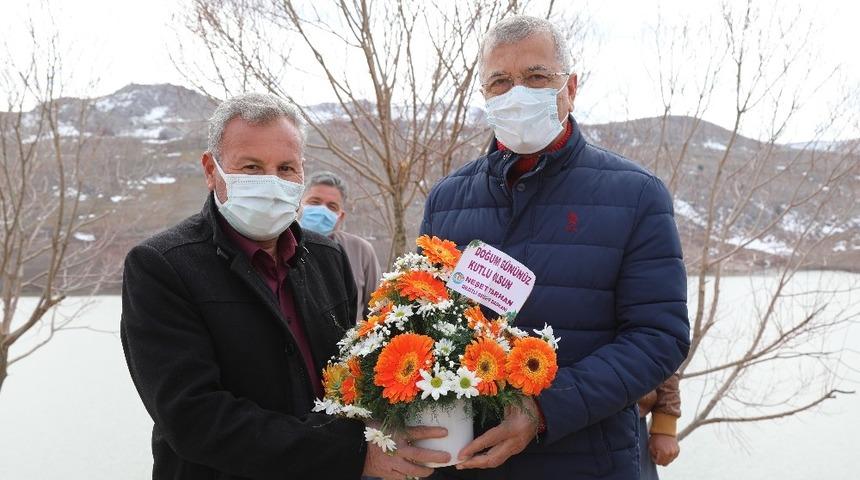 Torosların zirvesinde doğum günü sürprizi