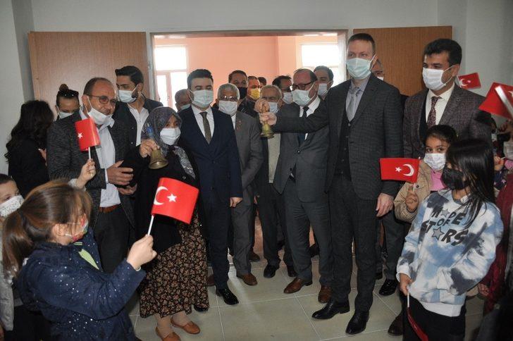 Şehit Ferhan Gökbel Ortaokulu eğitim öğretime kapılarını açtı G3