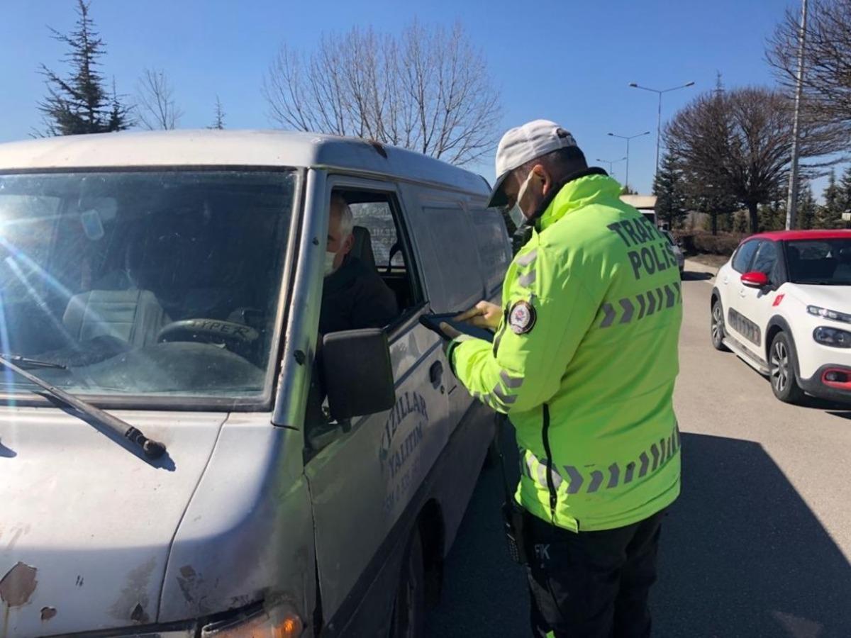 Organize Sanayii B&ouml;lgesinde trafik ekipleri tarafından denetim