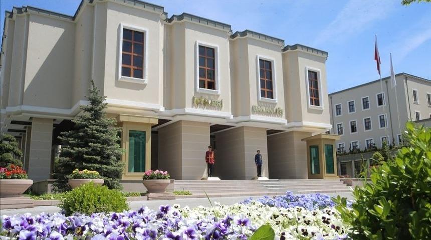 Son Dakika: İ&ccedil;işleri Bakanlığı duyurdu! Hafta sonu sokağa &ccedil;ıkma yasağından muaf tutulacaklar