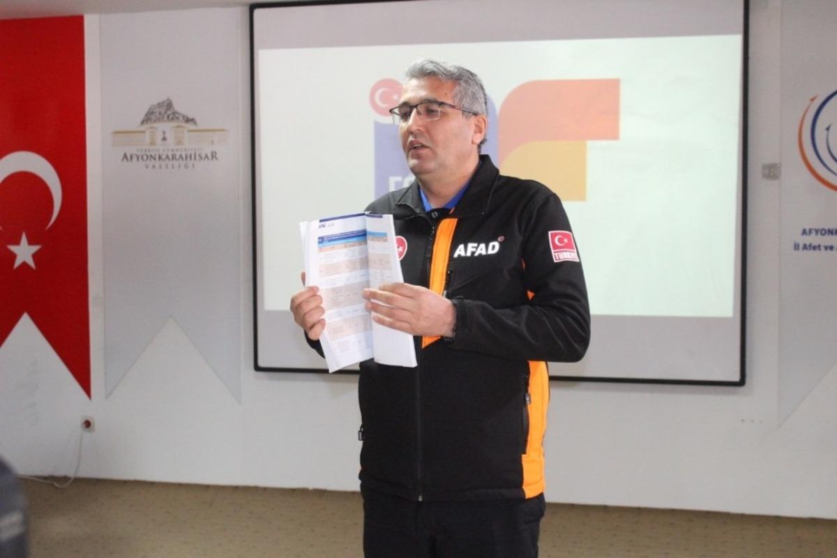 Buldan:  &ldquo;Olası afetlerde 201 acil toplanma alanı, 27&rsquo;de &ccedil;atır kent kurulma alanı var&rdquo;