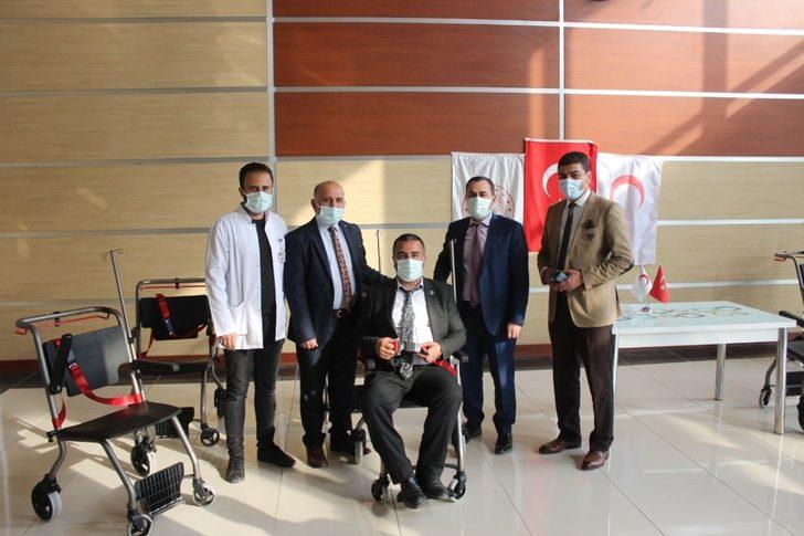 Cizre TSO’dan Devlet Hastanesine tekerlekli sandalye bağışı G4