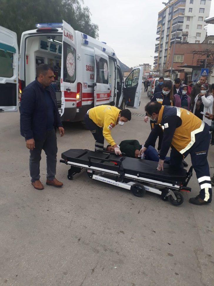 Kozan’da trafik kazaları: 3 yaralı G4