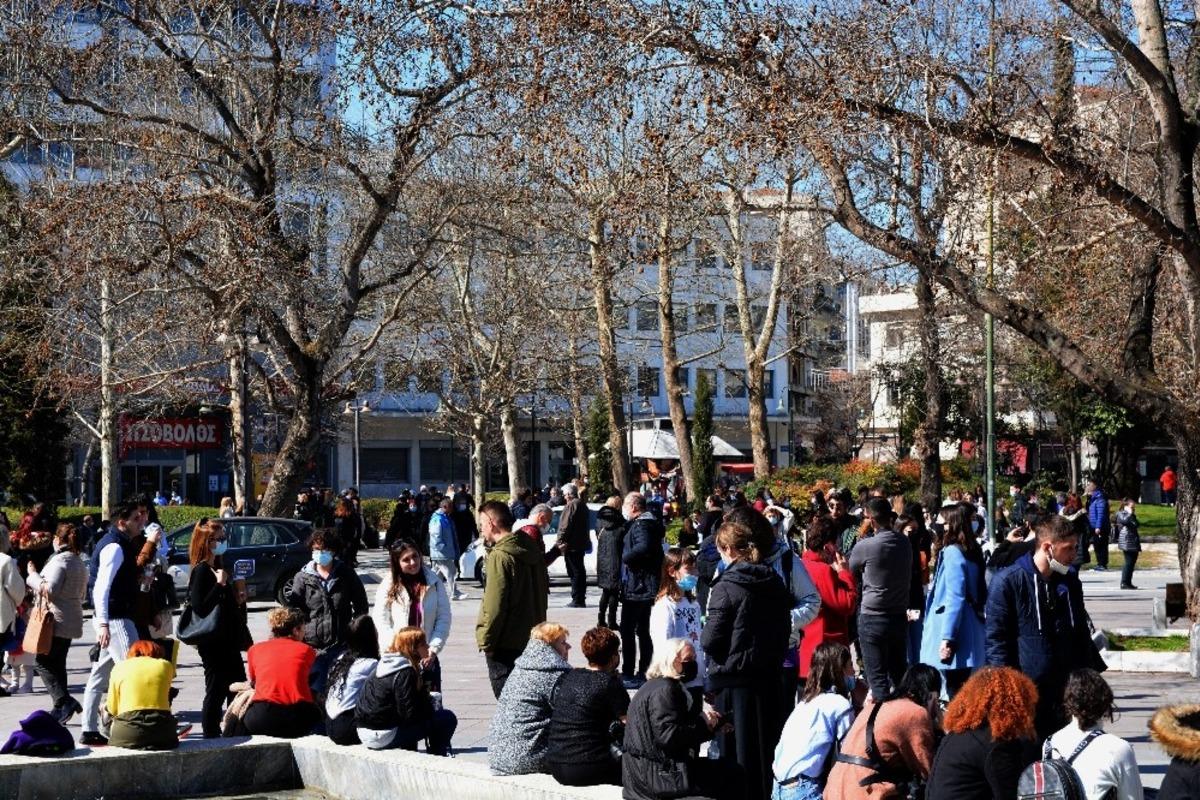 Yunanistan&rsquo;da 5.9 b&uuml;y&uuml;kl&uuml;ğ&uuml;nde deprem: 3 yaralı