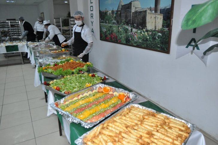 KEA Hastanesi başhekimliğinden sağlıkçılara motivasyon için açık büfe etkinliği G1