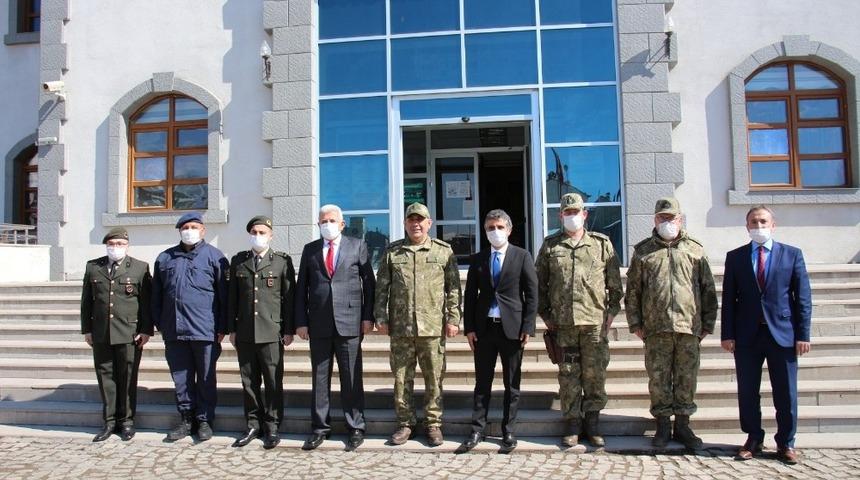 Tuğgeneral Mehmet Yasin Kalın, Oltu Kaymakamlığına ziyarette bulundu