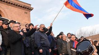 Son Dakika: Ermenistan muhalefetinden 'erken seçime' itiraz!