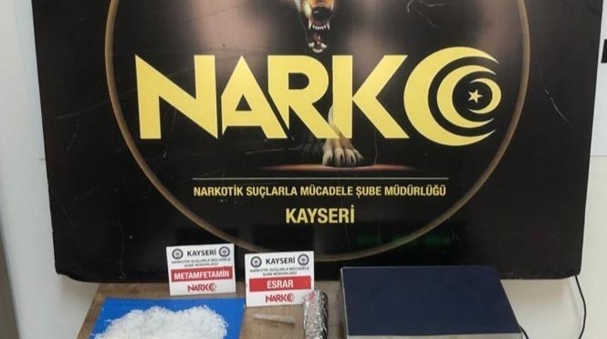 Kayseri’de 2 farklı uyuşturucu operasyonu: 3’ü yabancı uyruklu 5 gözaltı