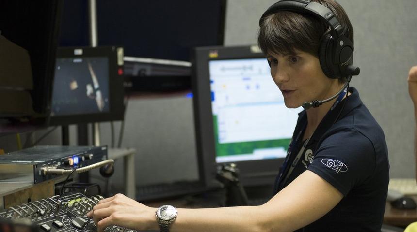 İtalya'nın uzaya giden ilk kadın astronotu Samantha Cristoforetti 2022'de ikinci kez gidecek