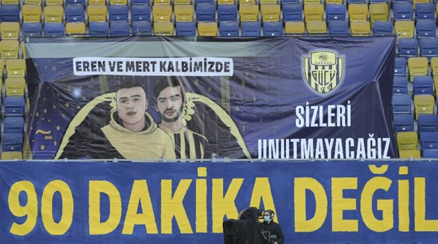 Galatasaray taraftarı vefat eden MKE Ankaragücü taraftarları Eren ve Mert’i unutmadı
