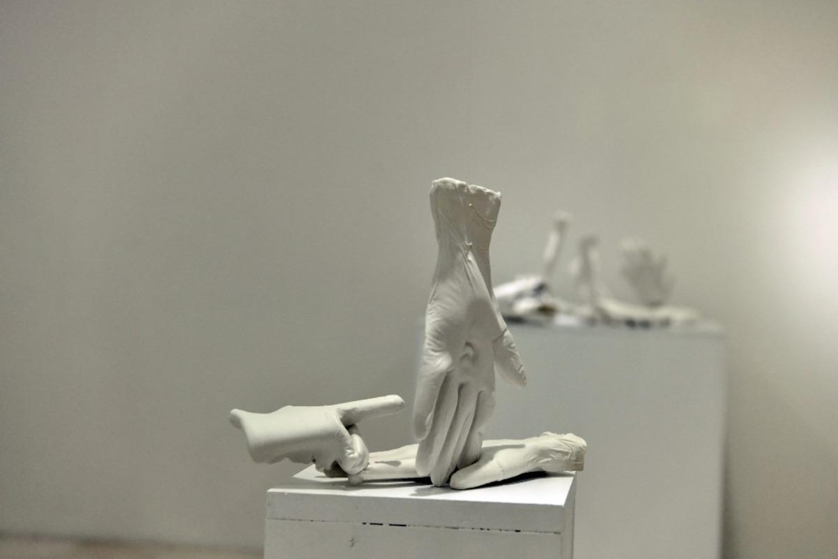 Sağlık&ccedil;ılara ithaf edilen sergi sanatseverlerin beğenisine sunuldu