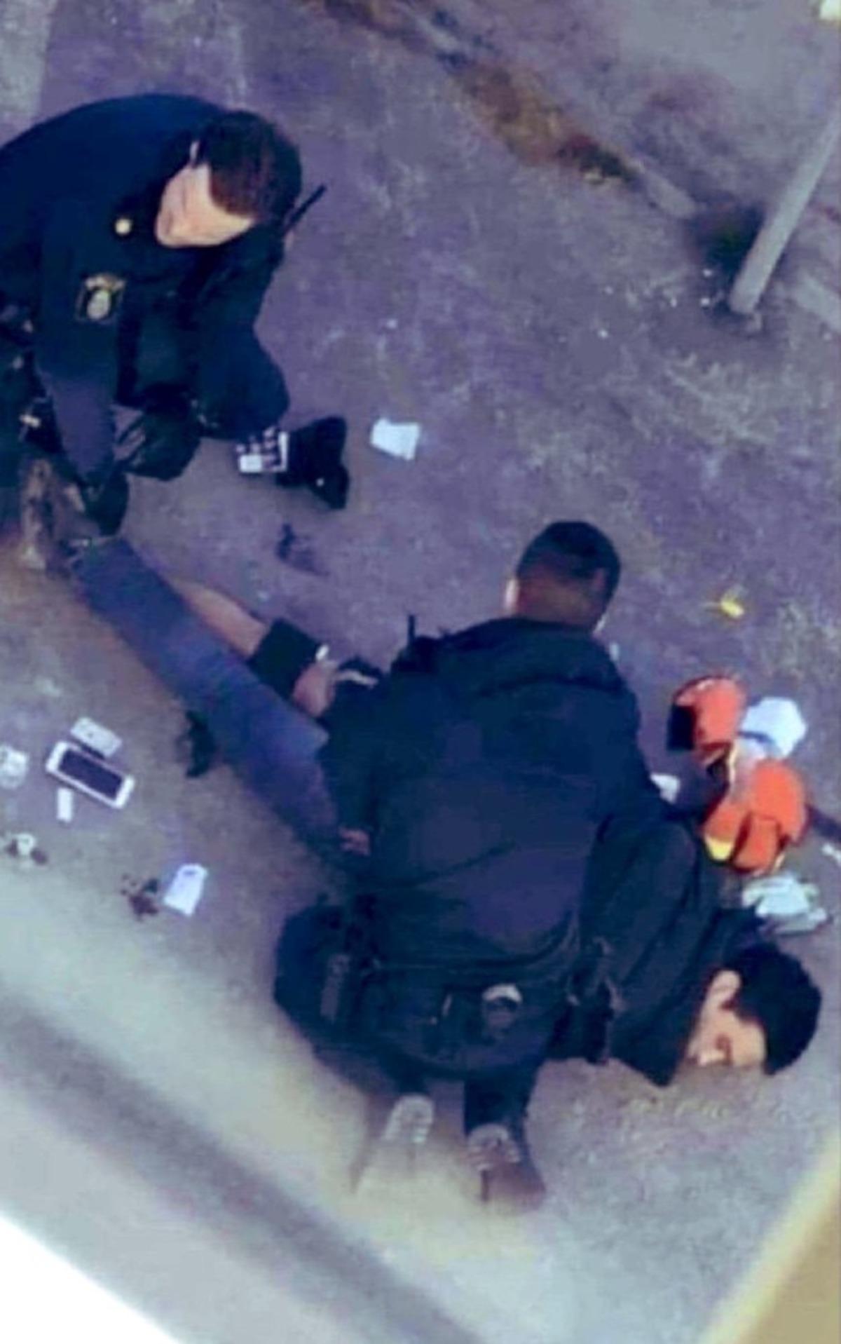 İsve&ccedil;&rsquo;te bı&ccedil;aklı saldırı: 8 yaralı