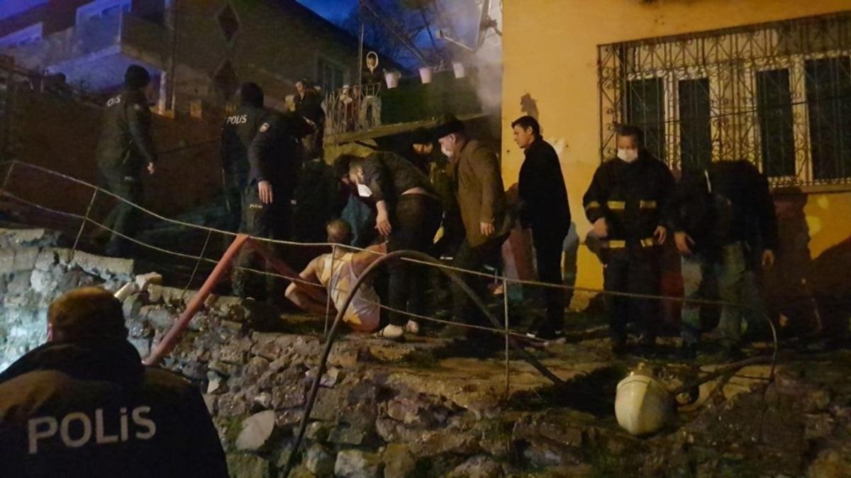 Karab&uuml;k&rsquo;te ev yangını: "Yanıyorum" bağırışını duyan kardeş abisini kurtardı